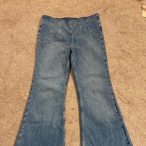 We The Free Fit and Flare Pull On Jeans Size 30